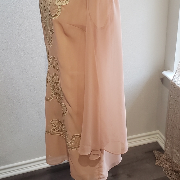 NWOT Arden B Bell Sleeve Lace Overlay Dress - Picture 6 of 8